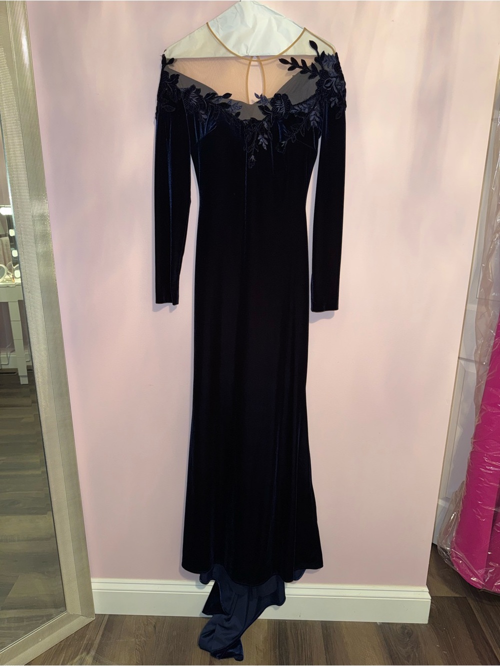 Tarik Ediz Elegant Long Sleeve Navy Velvet Evening Gown with Floral Appliqué